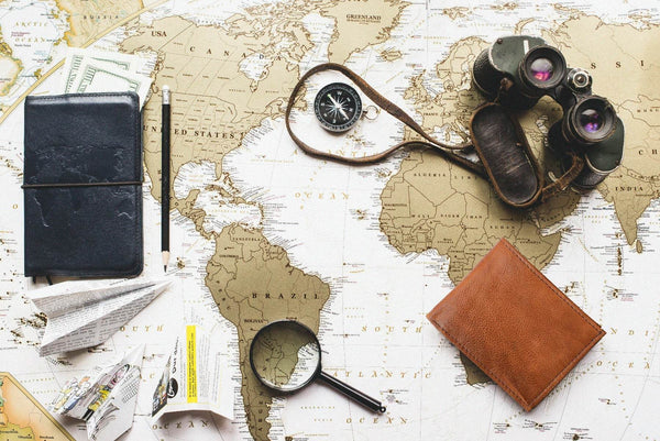 Cuenca Leather Bifold Mens Wallet - Chestnut - Aaron Leather Goods