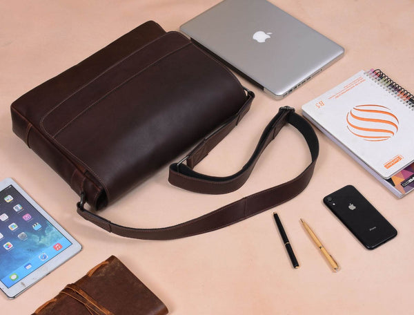 Villandry Leather Messenger Bag - Walnut Brown - Aaron Leather Goods