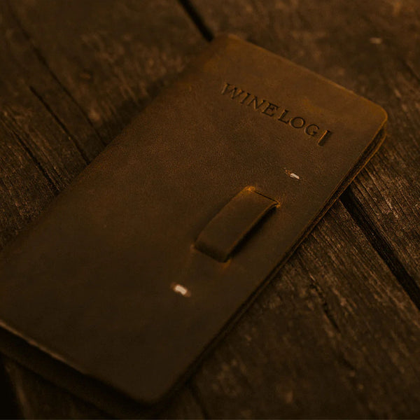 Кожаный винный журнал – журнал дегустации винтажных вин ручной работы