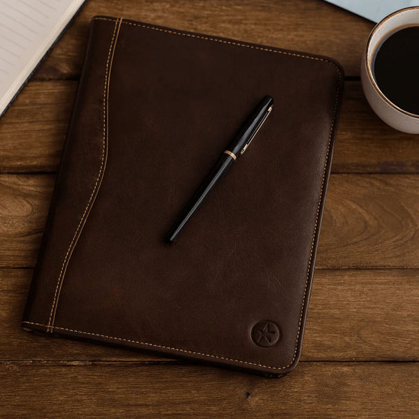 Кожаная папка для документов от Aaron Leather Goods