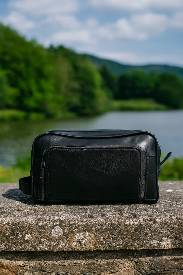 Barcelona Leather Toiletry Bag - Walnut Brown