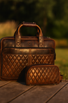 Стеганый кожаный портфель и косметичка от Aaron Leather Goods – винтажная элегантность в сочетании с повседневной практичностью