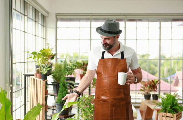 Manresa Leather Apron - Caramel Brown - Aaron Leather Goods 